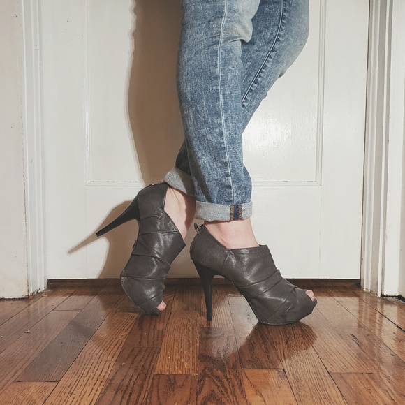 Simply Vera Vera Wang Shoes - Vera Wang peep toe booties